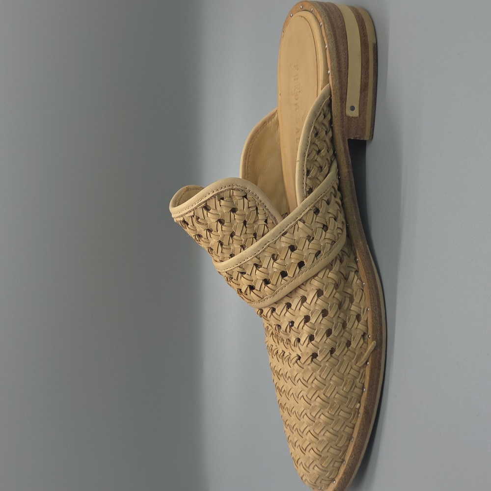 Freda Salvador Keen Mule Woven Tan Slip-On - Picture 13 of 16